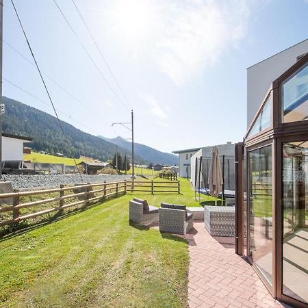 Agrimonia - 5,5-Zi Duplex Wohnung Bis 9 Personen Mit Eigenem Garten Давос Экстерьер фото