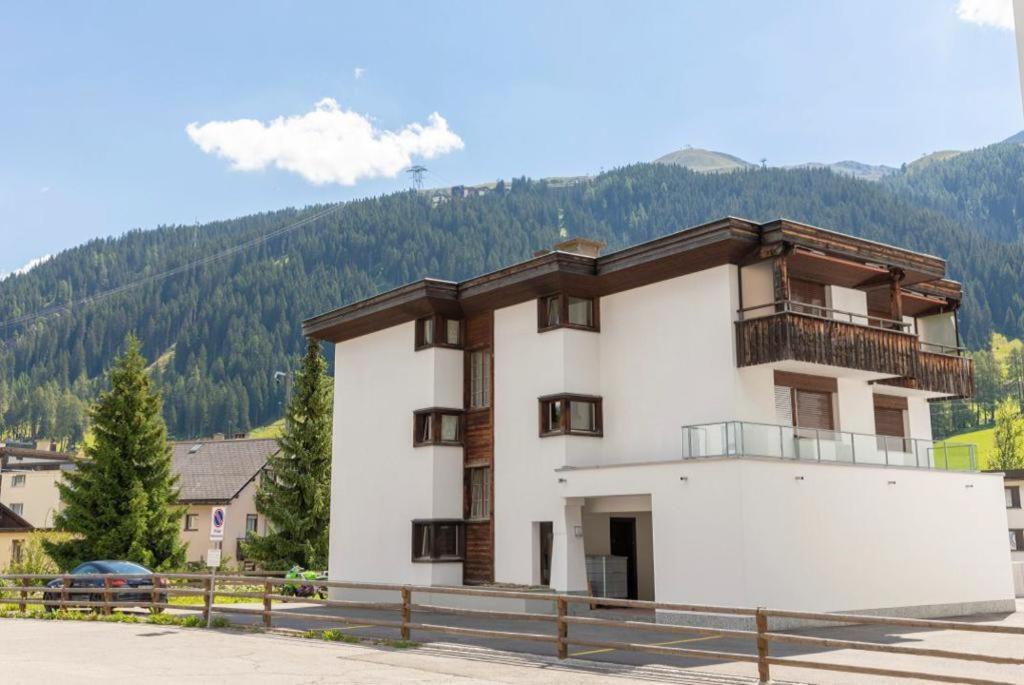Agrimonia - 5,5-Zi Duplex Wohnung Bis 9 Personen Mit Eigenem Garten Давос Экстерьер фото